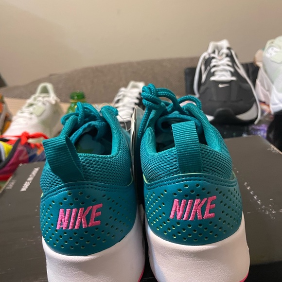 Nike Air Max Thea Print /Rio Teal-Pink Blast Women Shoe size 7 brand New No Box - Picture 4 of 8